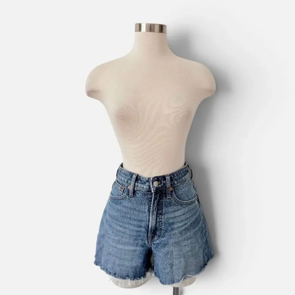 Madewell The Curvy Perfect Vintage Cut Off Shorts Denim Jeans Light Wash 24”